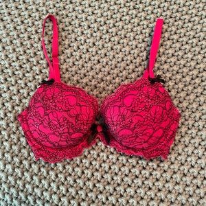 Red lace bra 30D